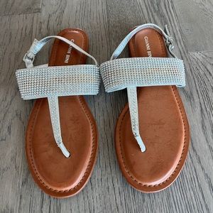 Women’s Silver Gianni Bini Flat Sandals Size 9.5